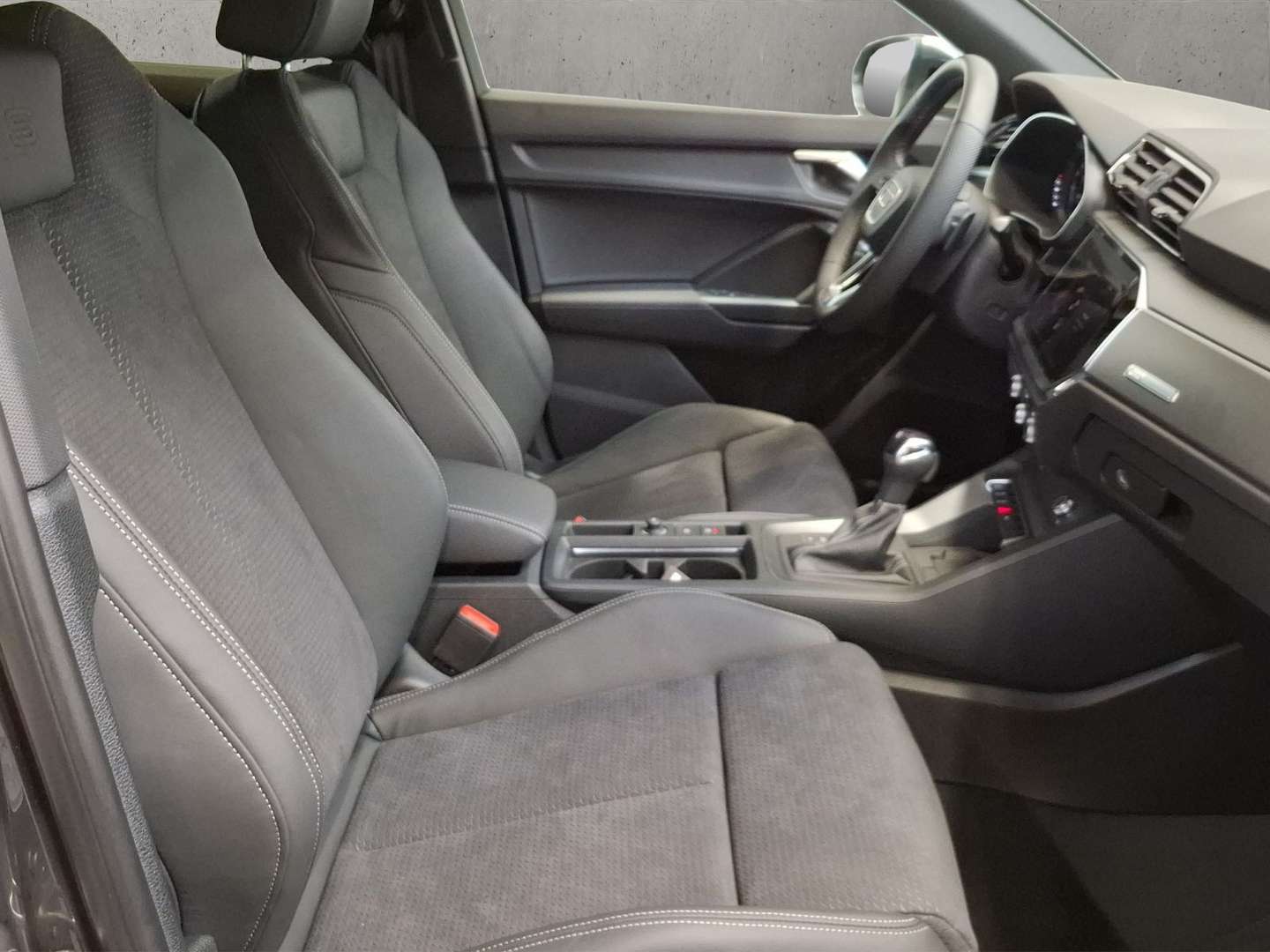 Audi Q3 S Line 35 TFSI - 2025 - Joinsteer - #18