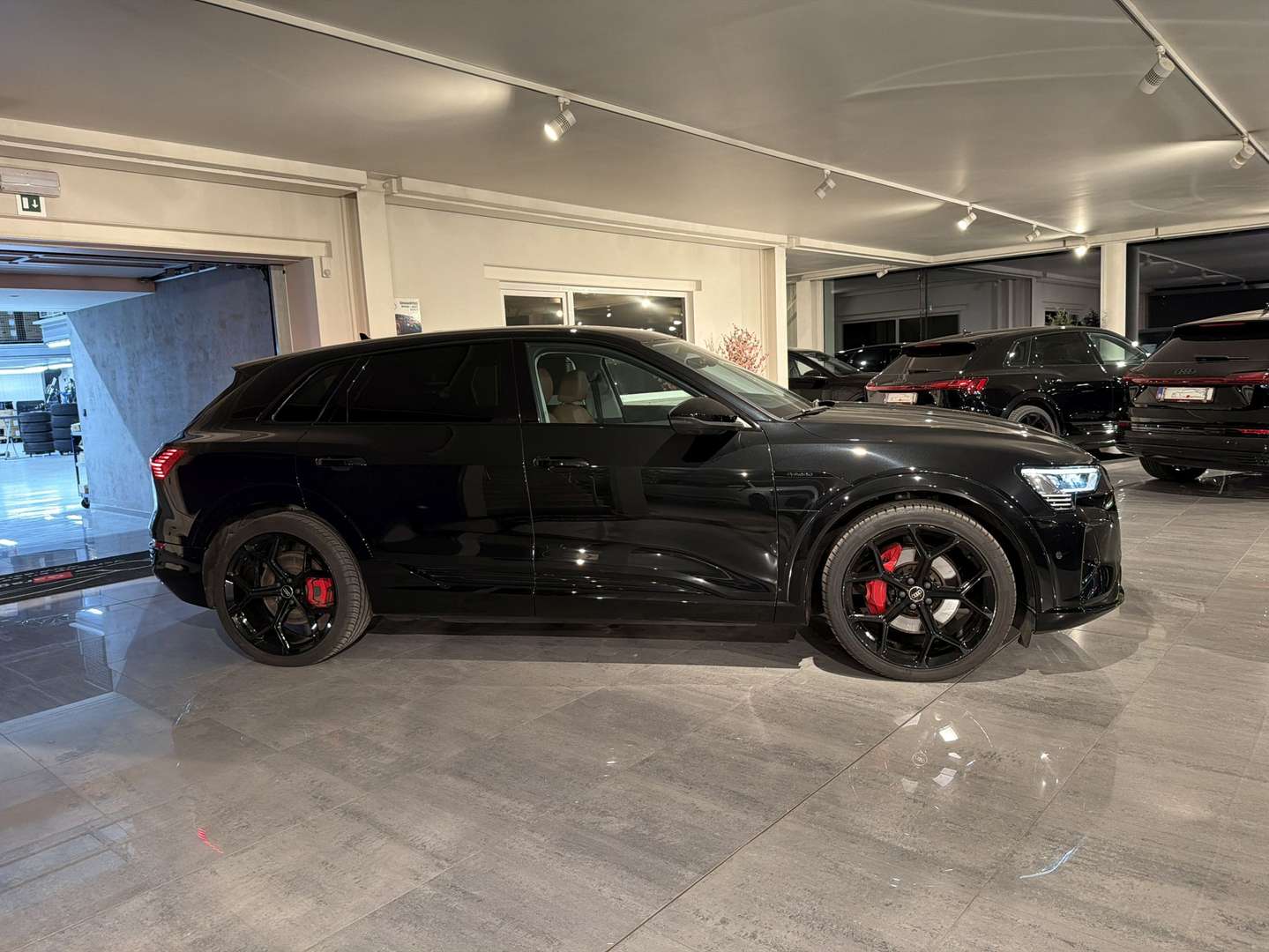 Audi Q8 E-tron FULL BLACK PACK 55 - 2024 - Joinsteer - #19