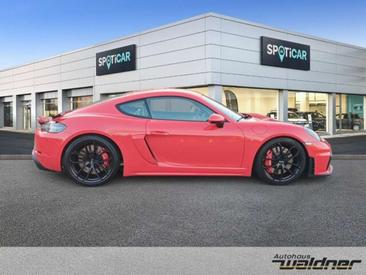 Porsche 718 Cayman GT4 — photo 4