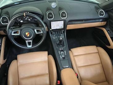 Porsche 718 Spyder — photo 9