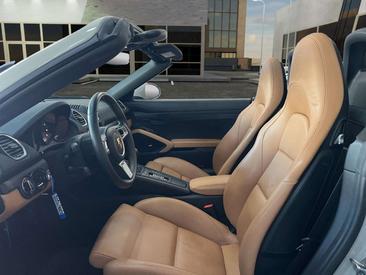 Porsche 718 Spyder — photo 14