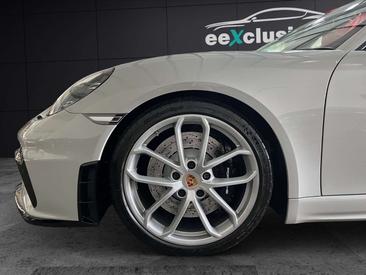 Porsche 718 Spyder — photo 21