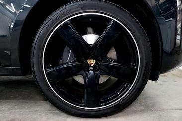 Porsche Macan 2.0 — photo 9