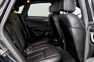 Porsche Macan 2.0 — photo 17