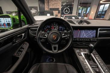 Porsche Macan GTS — photo 15