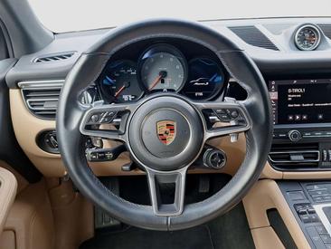 Porsche Macan S — photo 11