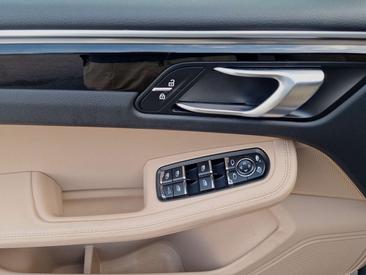 Porsche Macan S — photo 12