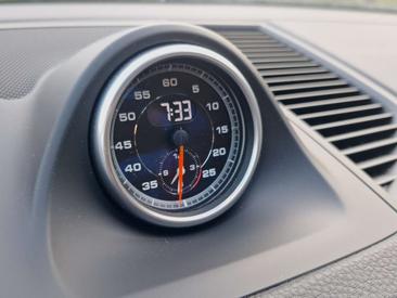 Porsche Macan S — photo 13