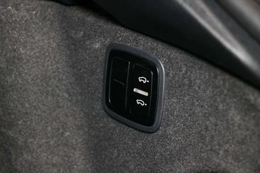 Porsche Macan 2.0 — photo 24