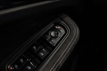 Porsche Macan GTS — photo 34