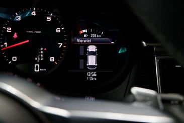 Porsche Macan 2.0 — photo 30