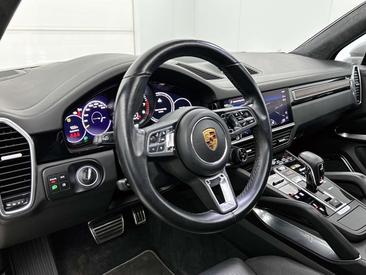 Porsche Cayenne III Turbo S E-Hybrid — photo 29