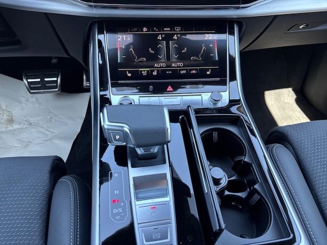 Audi Q8 TFSI E S Line 55 TFSI E Hybride Rechargeable Quattro 394 Ch Tiptronic - 2025 - Joinsteer - #13