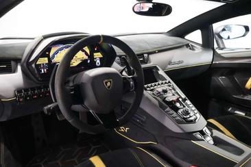 Lamborghini Aventador SV — photo 9