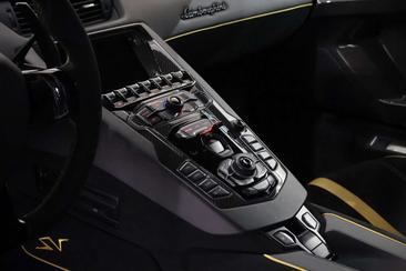 Lamborghini Aventador SV — photo 18