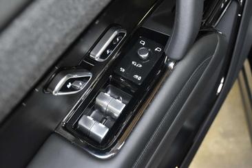 Land Rover Range Rover Sport Autobiography P510e — photo 34