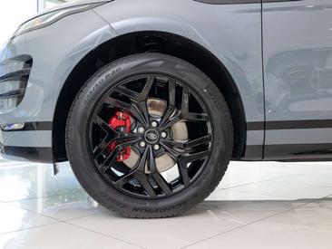 Land Rover Range Rover Evoque P300e R-Dynamic SE — photo 9