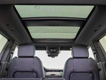 Land Rover Range Rover Evoque P300e R-Dynamic SE — photo 15