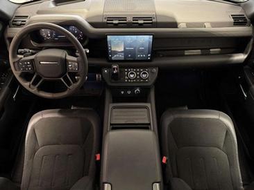 Land Rover Defender 110 Carpathian Edition AHK HUD P525 V8 — photo 5