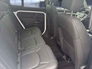 Land Rover Defender 110 D200 S — photo 13