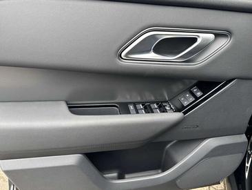 Land Rover Range Rover Velar S Diesel D200 — photo 12