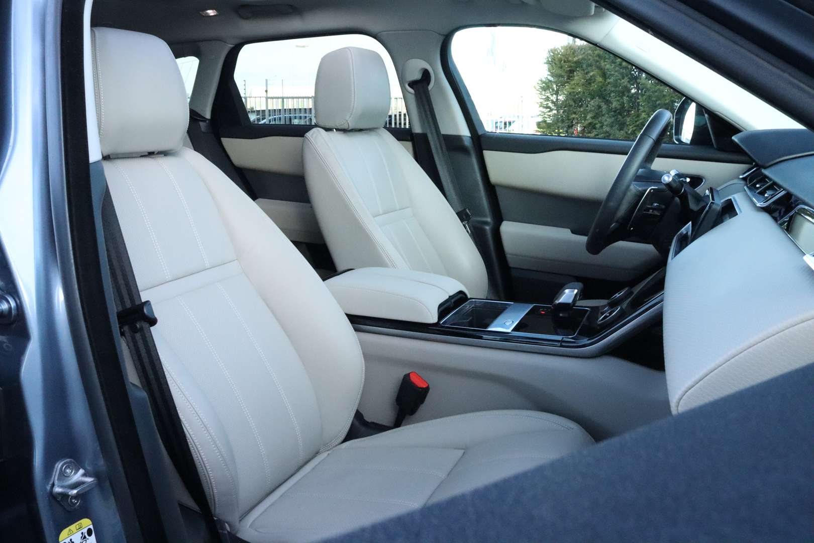 Land Rover Range Rover Velar 2.0 P400e Schuif/kantel Dak | Keyless - 2023 - Joinsteer - #3
