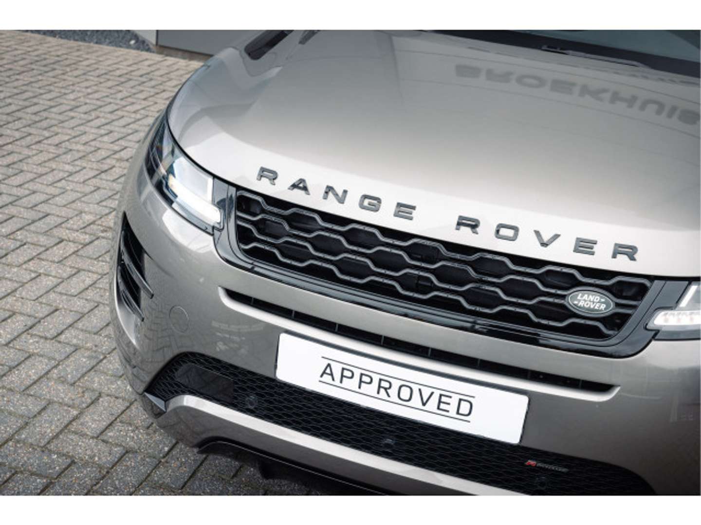 Land Rover Range Rover Evoque P300e AWD R-Dynamic S | Pano | Black Pack | 20 Inc - 2023 - Joinsteer - #4