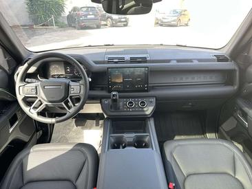 Land Rover Defender 110 D200 AWD Auto X-Dynamic SE Iva Esposta — photo 4
