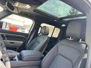 Land Rover Defender 110 D200 AWD Auto X-Dynamic SE Iva Esposta — photo 11