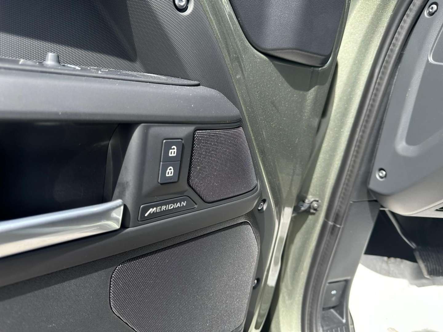 Land Rover Defender 110 D200 AWD Auto X-Dynamic SE Iva Esposta - 2025 - Joinsteer - #12