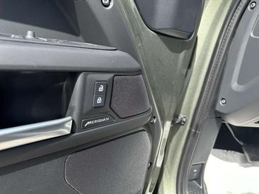 Land Rover Defender 110 D200 AWD Auto X-Dynamic SE Iva Esposta — photo 12
