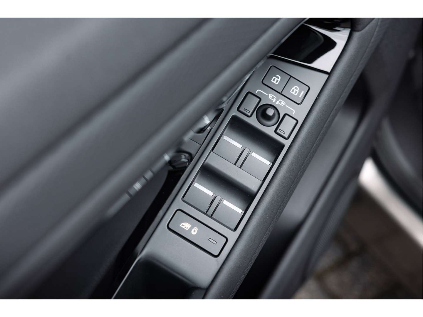 Land Rover Range Rover Evoque P300e AWD R-Dynamic S | Pano | Black Pack | 20 Inc - 2023 - Joinsteer - #17