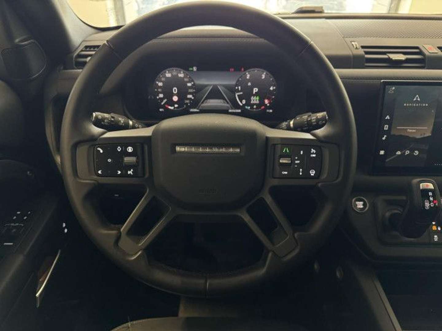 Land Rover Defender 130 D300 X-Dyn. SE BlackPack AHK Kühlfach - 2025 - Joinsteer - #10