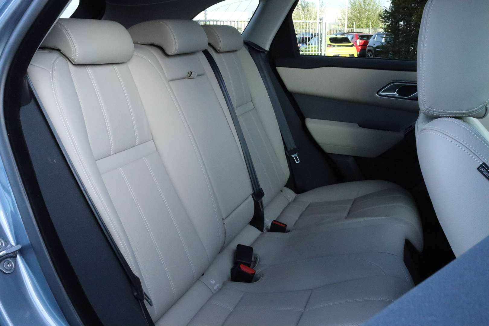 Land Rover Range Rover Velar 2.0 P400e Schuif/kantel Dak | Keyless - 2023 - Joinsteer - #17