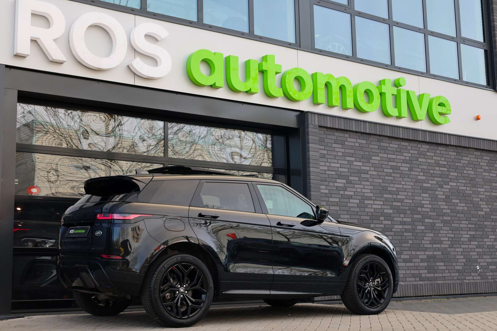 Land Rover Range Rover Evoque P300e R-Dynamic HSE - 2022 - Joinsteer - #1