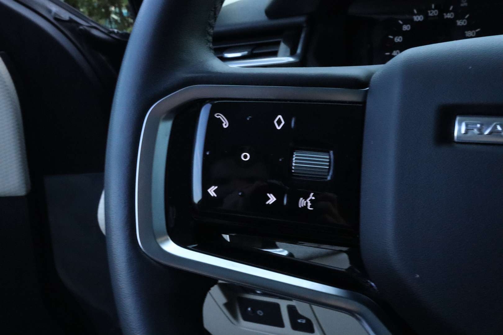 Land Rover Range Rover Velar 2.0 P400e Schuif/kantel Dak | Keyless - 2023 - Joinsteer - #35