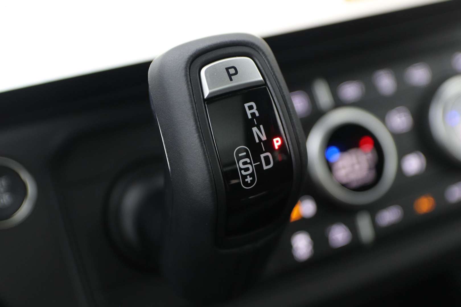 Land Rover Defender 110 X-Dynamic SE P300e - 2026 - Joinsteer - #32