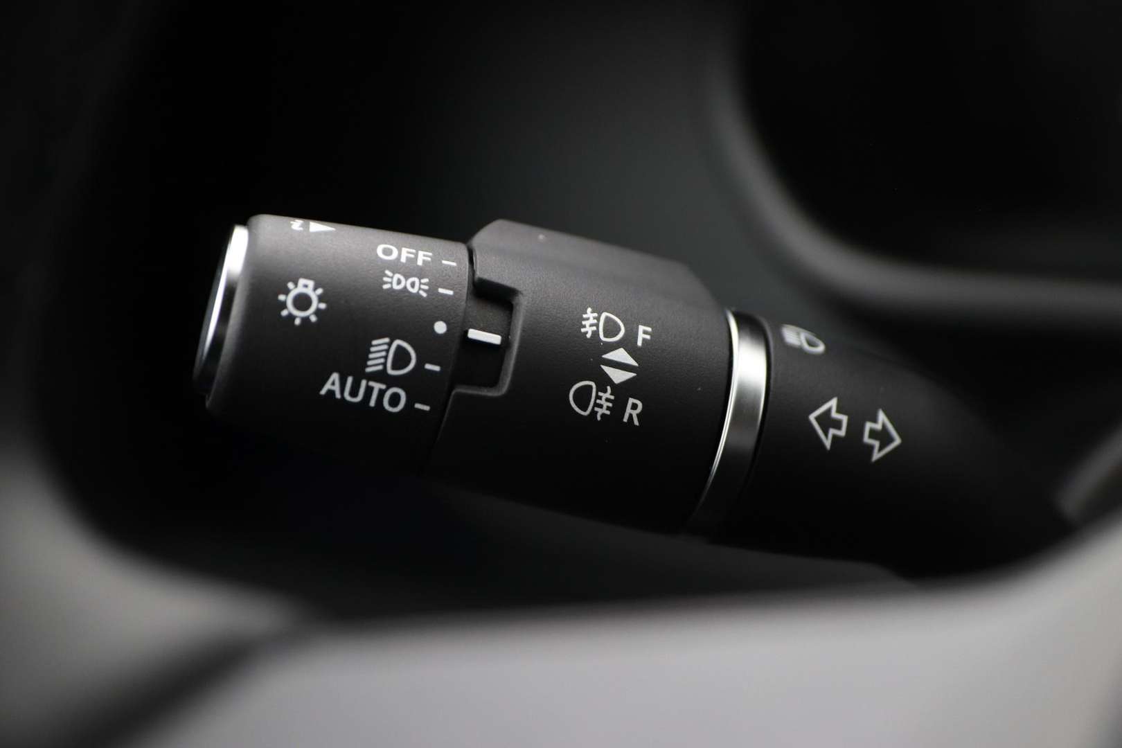 Land Rover Defender 110 X-Dynamic SE P300e - 2026 - Joinsteer - #36
