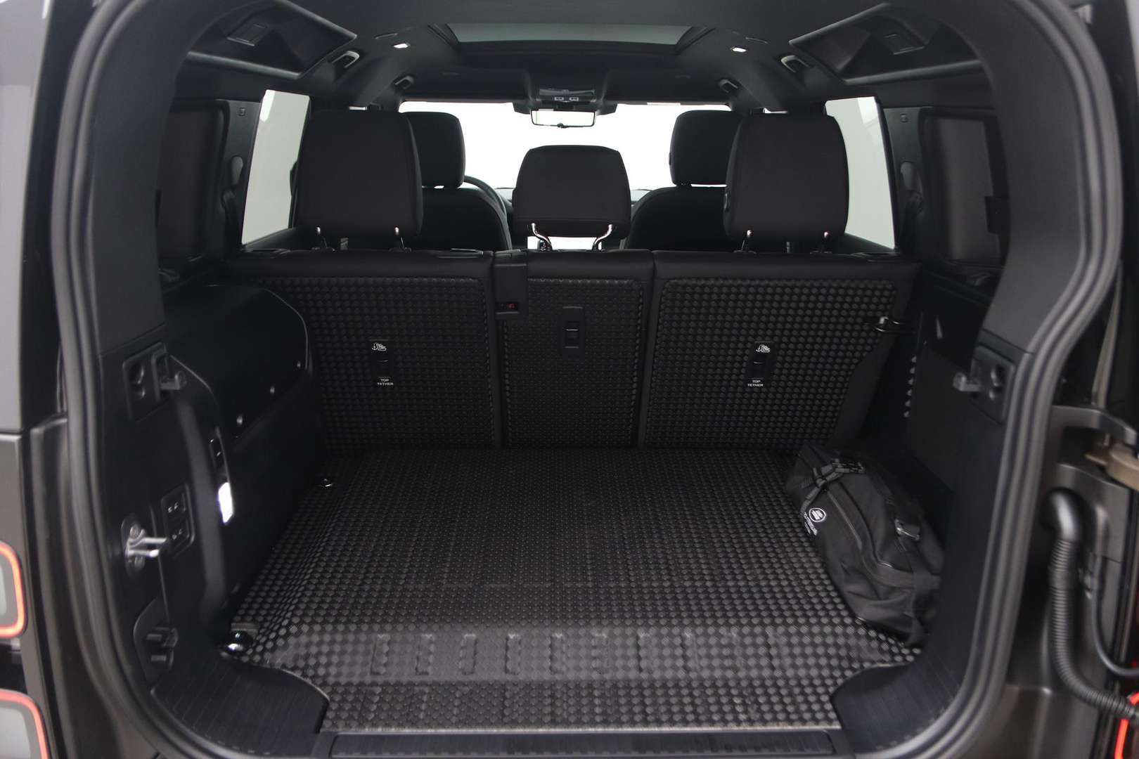 Land Rover Defender 110 X-Dynamic SE P300e - 2026 - Joinsteer - #45