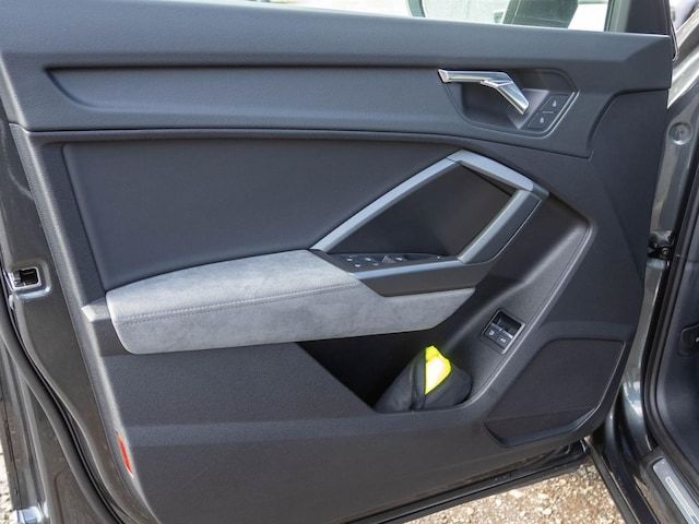 Audi Q3 TFSI E S Line 45 TFSI E S Tronic - 2022 - Joinsteer - #8