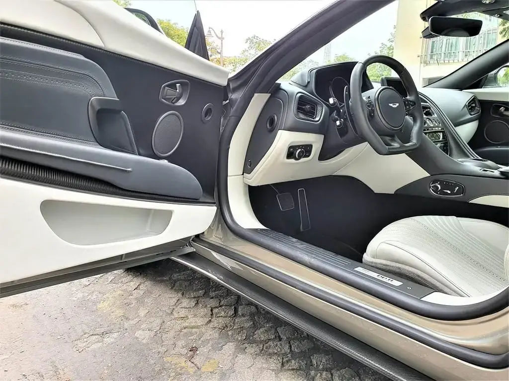Aston Martin DB11 V12 Coupe 5.2 - 2022 - Joinsteer - #24
