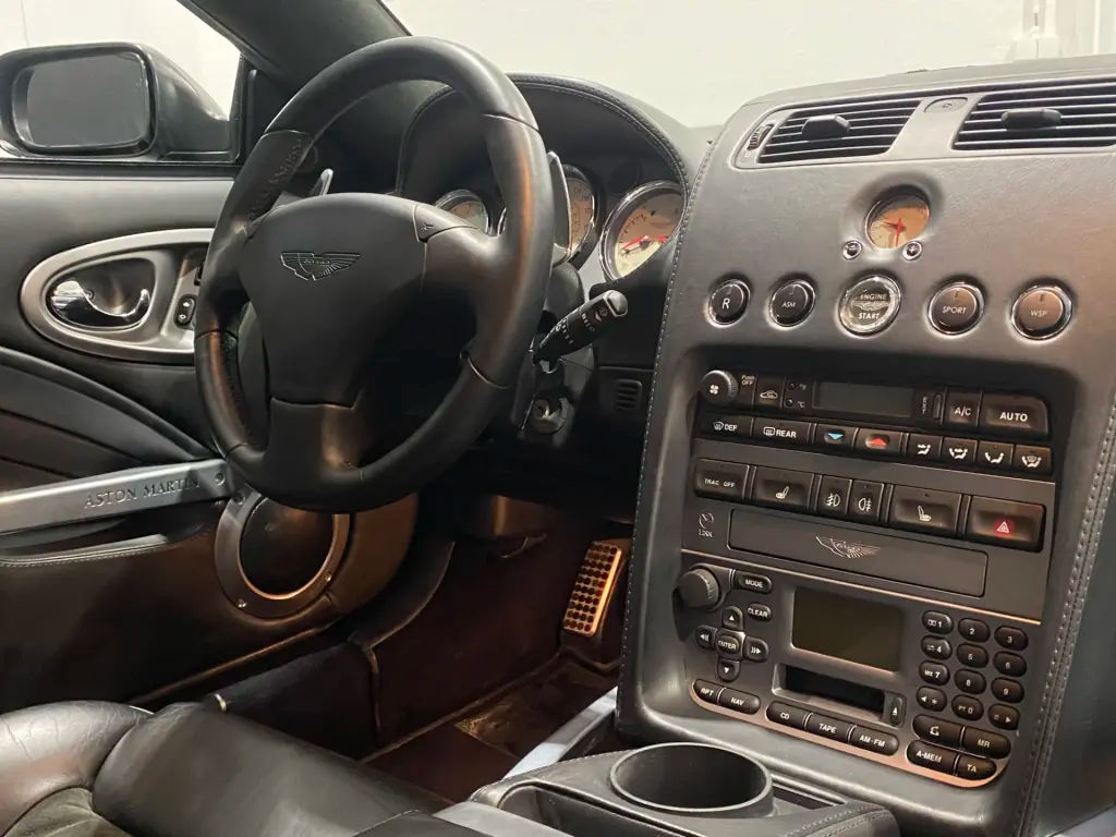 Aston Martin V12 Vanquish (1998-07) V12 Vanquish 5.9 - 2006 - Joinsteer - #3