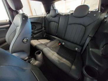 Mini Cooper SE Yours Electric — photo 12