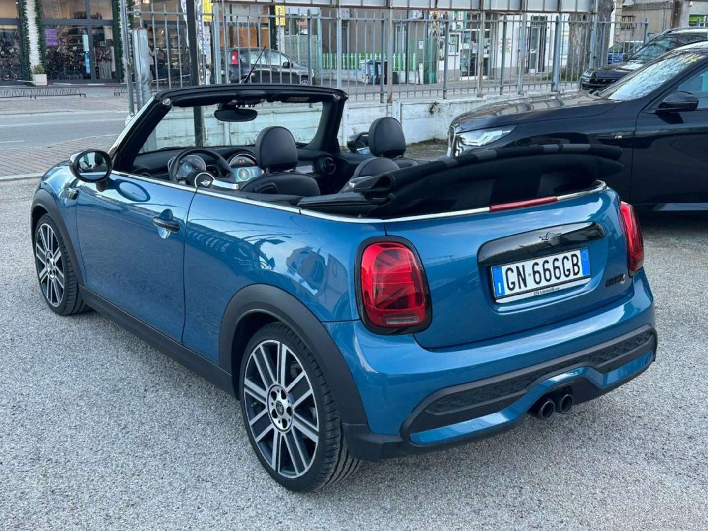 Mini Cabrio Yours Cooper S - 2023 - Joinsteer - #2