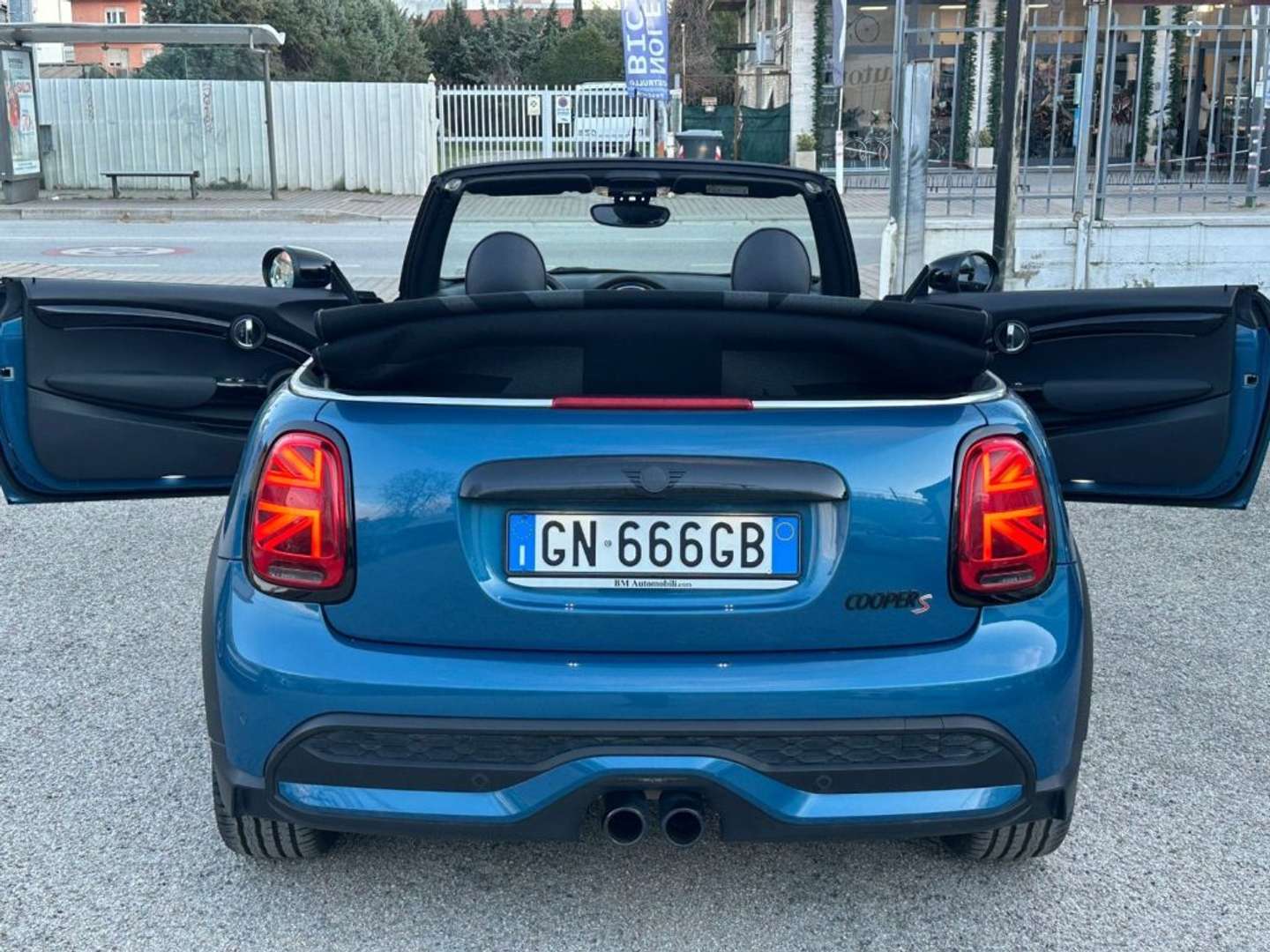 Mini Cabrio Yours Cooper S - 2023 - Joinsteer - #9