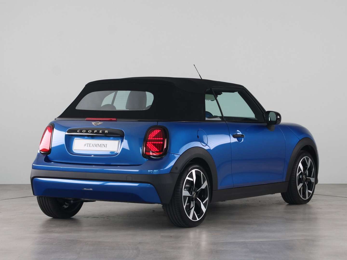 Mini Cabrio Classic Cooper - 2026 - Joinsteer - #9
