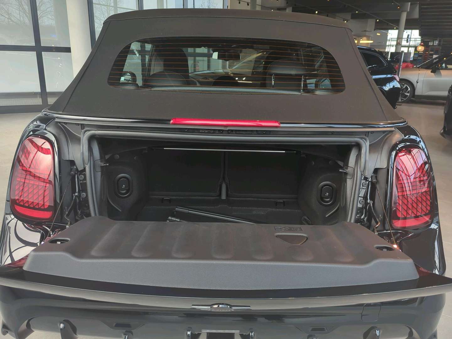 Mini Cabrio John Cooper Works - 2025 - Joinsteer - #20