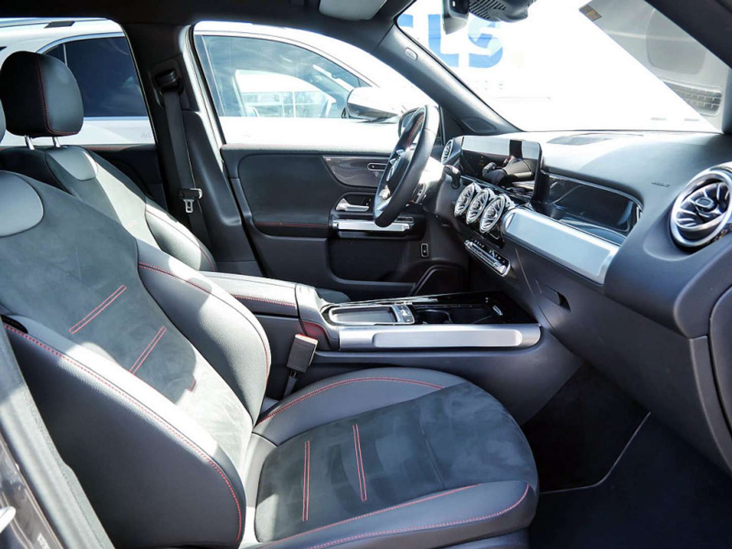 Mercedes GLB 200 AMG Line - 2024 - Joinsteer - #7
