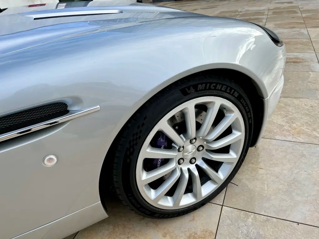 Aston Martin V12 Vanquish (1998-07) V12 Vanquish 5.9 - 2002 - Joinsteer - #17