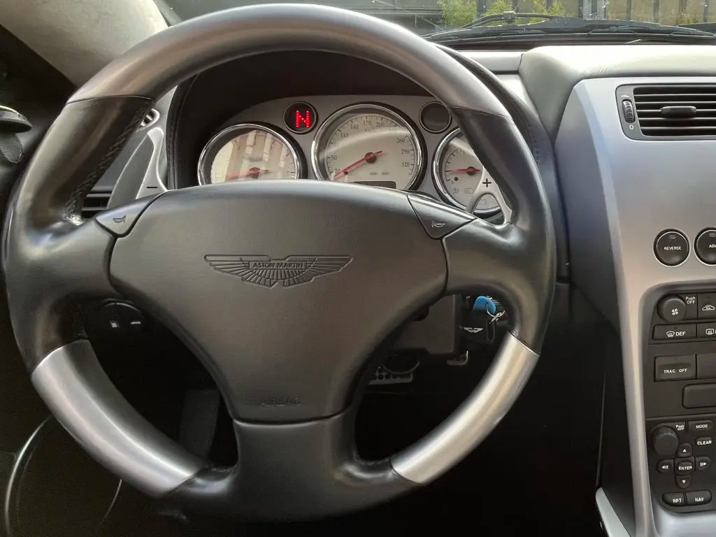 Aston Martin V12 Vanquish (1998-07) V12 Vanquish 5.9 - 2002 - Joinsteer - #21